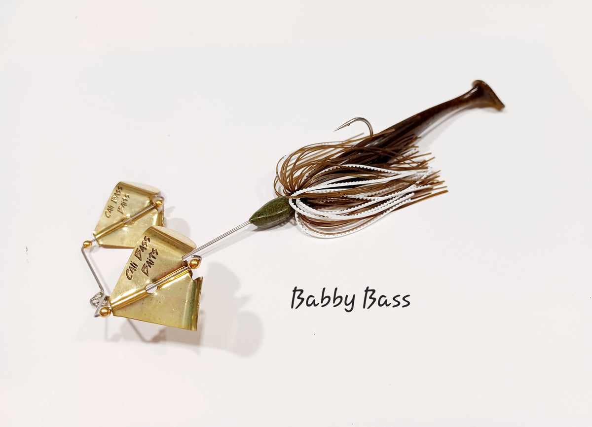 (MID SIZE 1/4oz) Buzz Blaster Buzzbait, Gold or Silver blades with trailer baits included