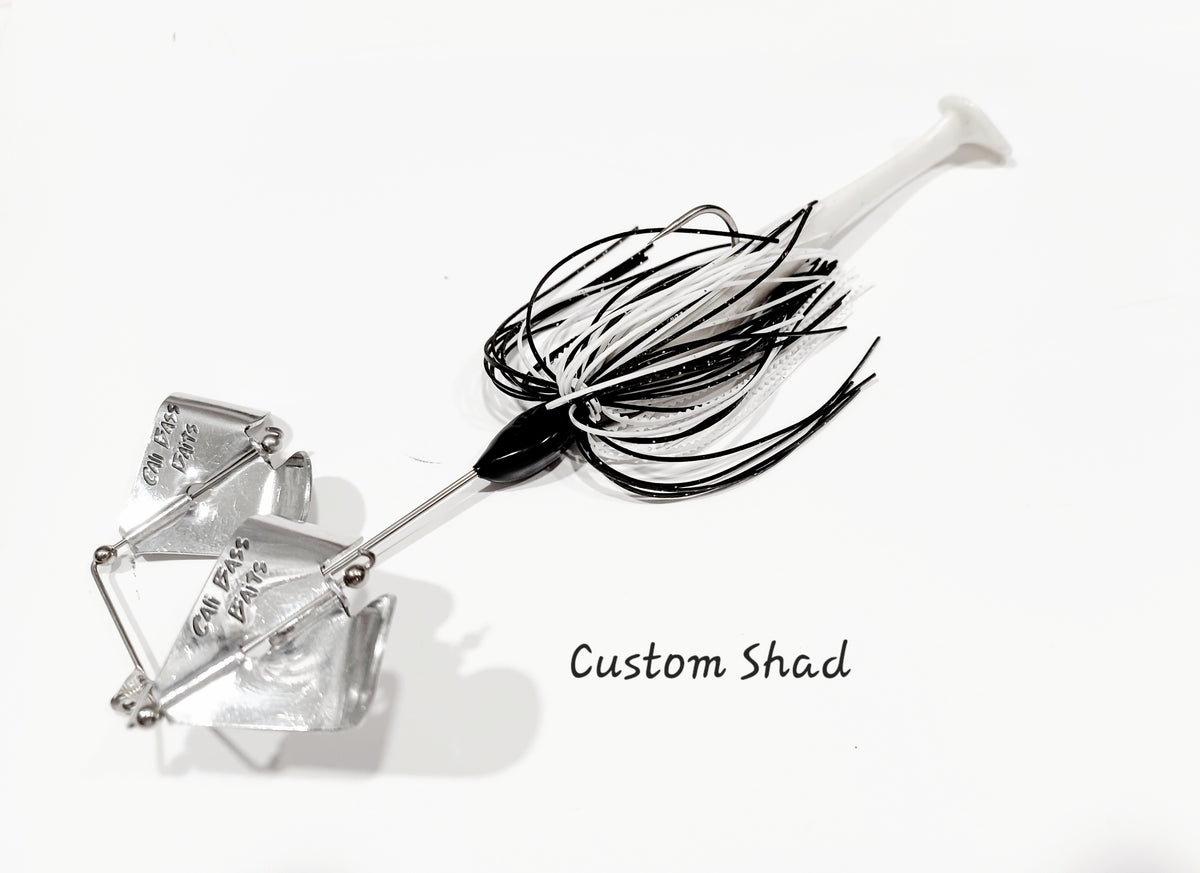 (MID SIZE 1/4oz) Buzz Blaster Buzzbait, Gold or Silver blades with trailer baits included